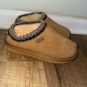 UGG Tasman Slippers Girls Size 1